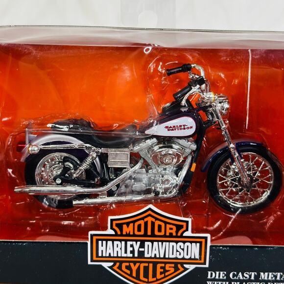 Maisto Harley Davidson DieCast 1:18 Series 12 - 2001 FXDL‎ Dyna Low Rider - Picture 2 of 8